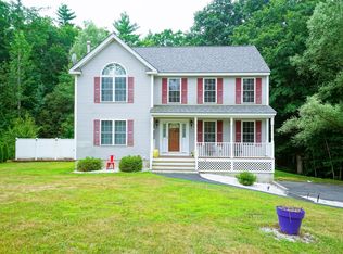14 Fox Run Rd, Raymond, NH 03077