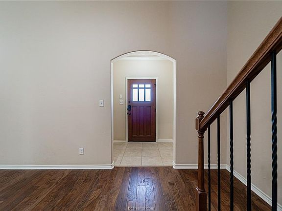 4th image of 4330 Dawn Lynn Dr