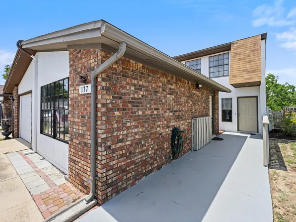 137 5th Ave, Shalimar, FL 32579