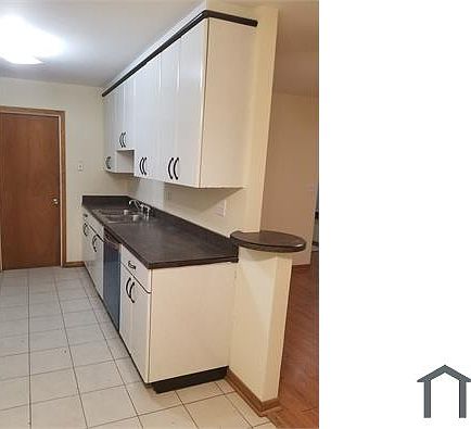 2nd image of 1339 Kingsbury Dr Unit 2