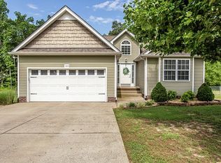 509 Poplar Bnd, Dickson, TN 37055