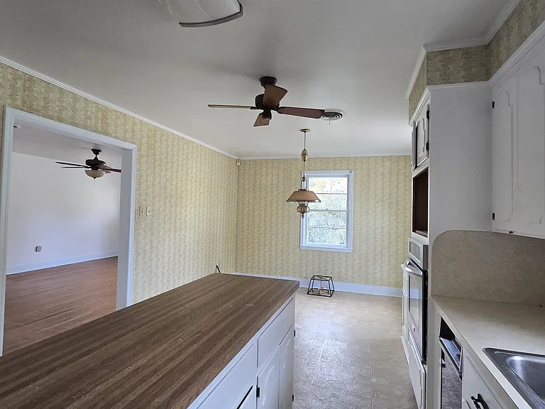 560 Staring Ln — Photo 11