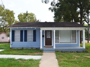 1021 Jackson St, Columbus, TX 78934