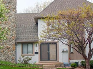 6550 W 49th St, Mission, KS 66202