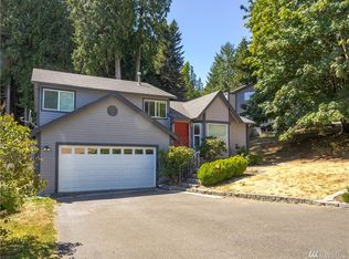 1260 NW Huckle Dr, Bremerton, WA 98311