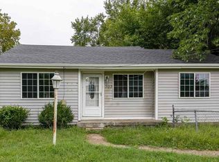303 N Main St, La Monte, MO 65337