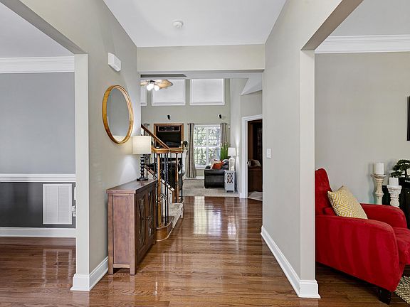 4th image of 216 Elshur Way