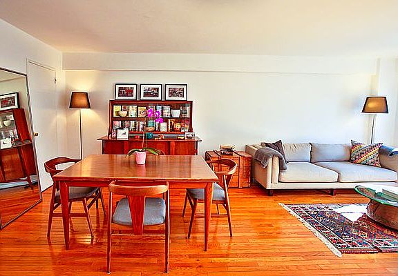 3rd image of 55 E 9th St APT 7H