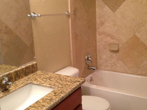 4th image of 962 S Mollison Ave APT 2