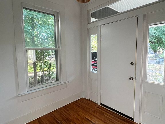 4th image of 2316 Wood St