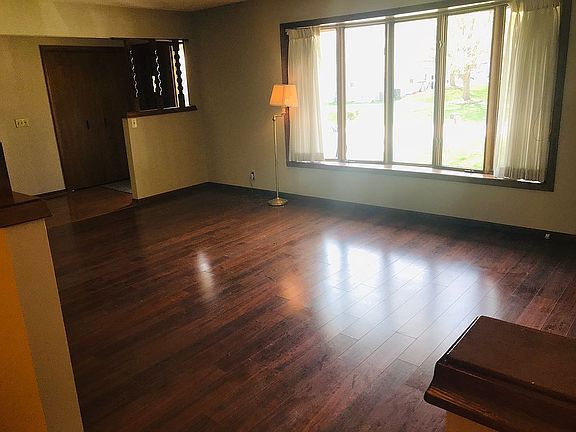 Living/Family Room fr Entry