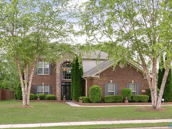 121 Chattooga Pl, New Market, AL 35761