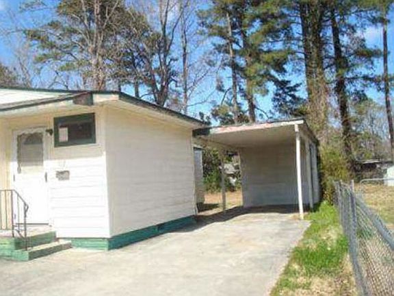 3rd image of 512 Oak Ln