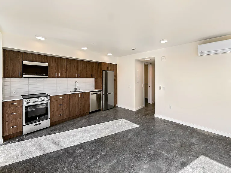 Fremont View: Modern Classic Collection — Photo 44