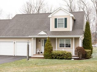 131 Meadow Brook Rd UNIT 131, Oxford, CT 06478