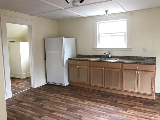 340 W 8th Ave #1/2 — Photo 3