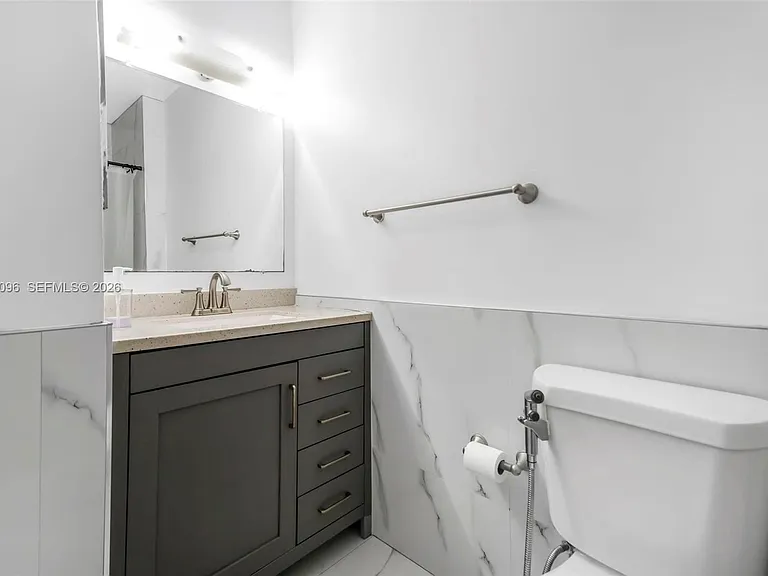 22 Canterbury Ln #22 — Photo 20