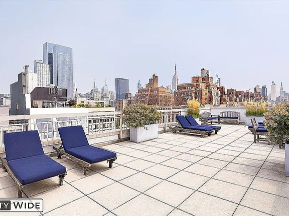 2nd image of 520 W 23rd St