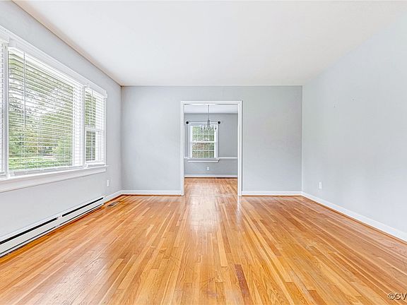3rd image of 9157 Pembridge Dr