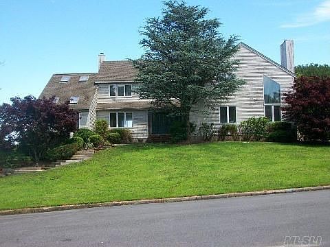 1st image of 31 Seacliff Ln