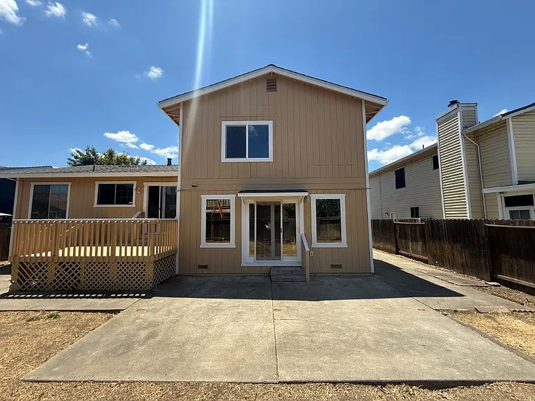 131 Glasgow Way — Photo 92