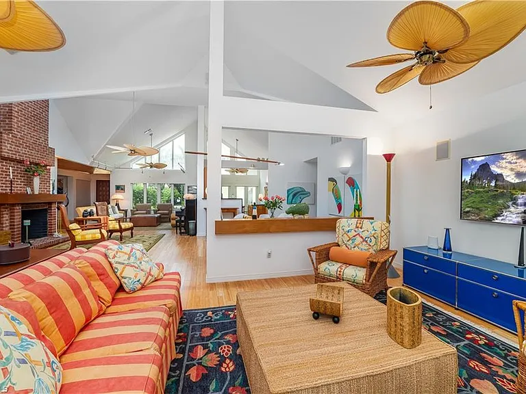 883 Galleon Dr — Photo 12