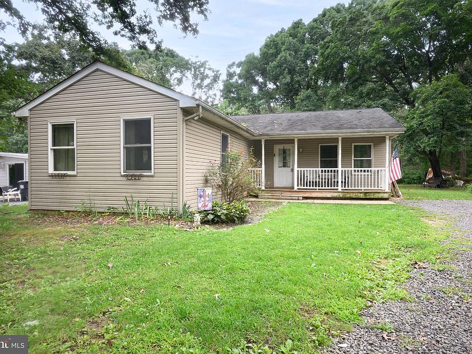 1st image of 89 Crow Pond Rd