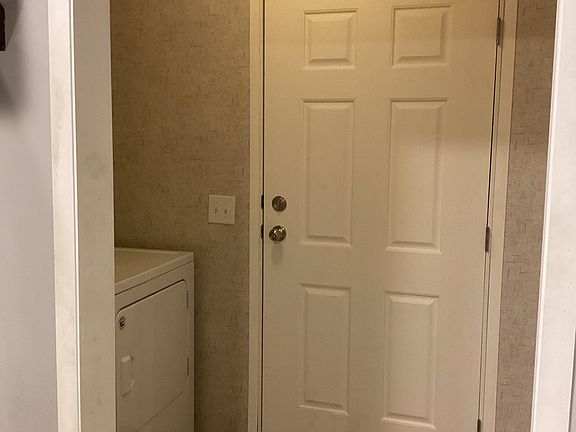 3rd image of 1250 Paree St #184