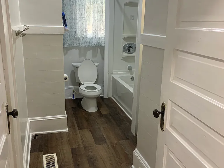 335 Grace St — Photo 6