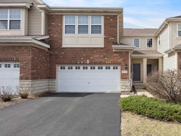 2996 Henley Ln, Naperville, IL 60540