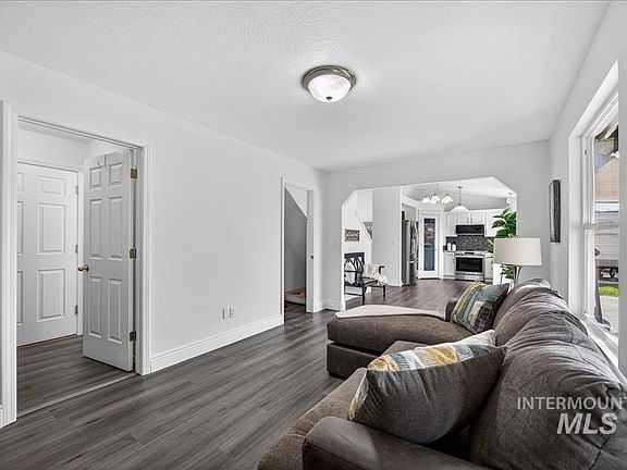 5th image of 4714 Catherine Ave