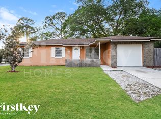 325 Tall Pine Ln, Sanford, FL 32773