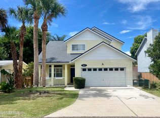 561 Upper 8th Ave S, Jacksonville Beach, FL 32250