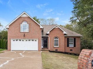 102 Spring Creek Trl, Hendersonville, TN 37075