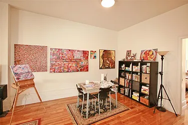 Rented by R New York