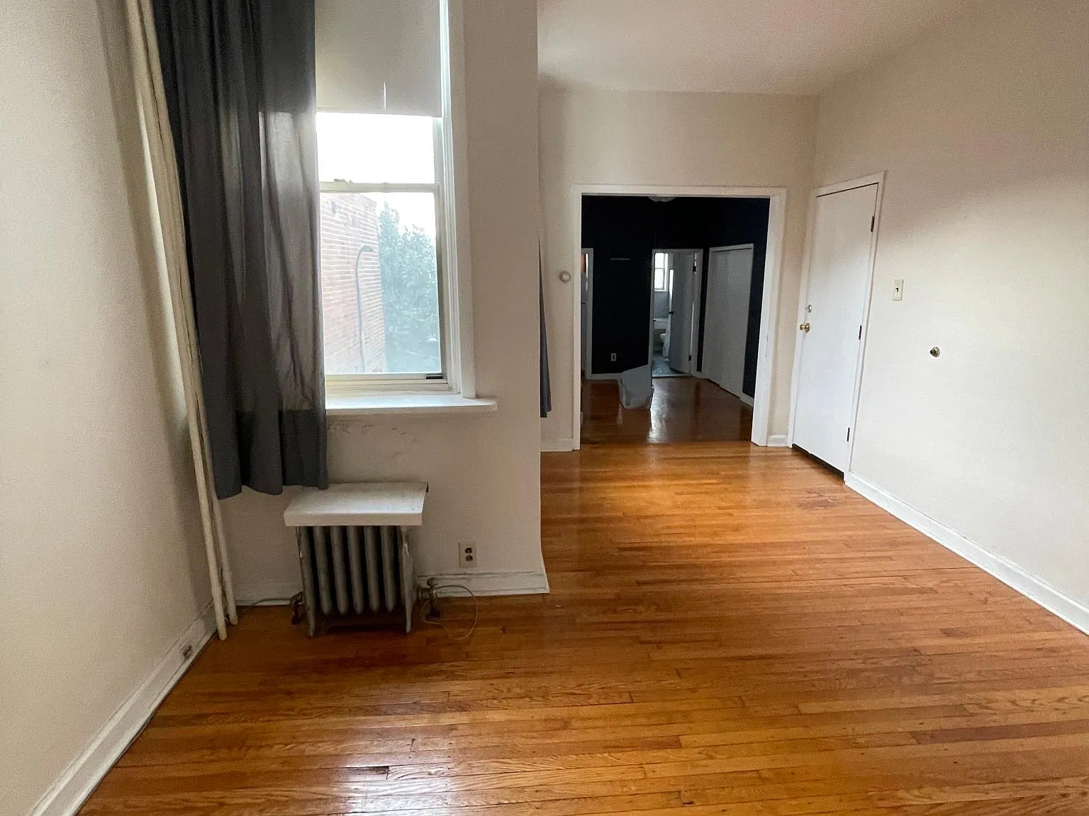 1 bed, 1000 sqft, $1,600 — Photo 4