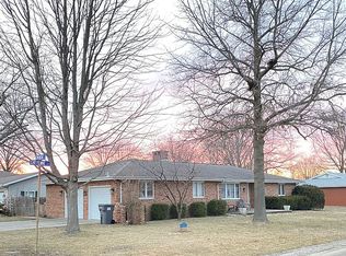 1200 Commanche Rd, Auburn, IL 62615