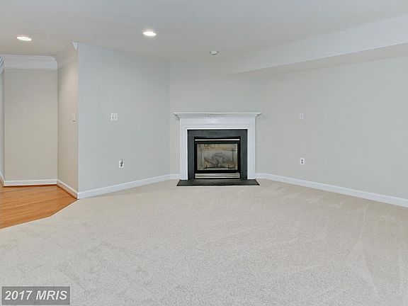 5th image of 4009 Park Chase Dr