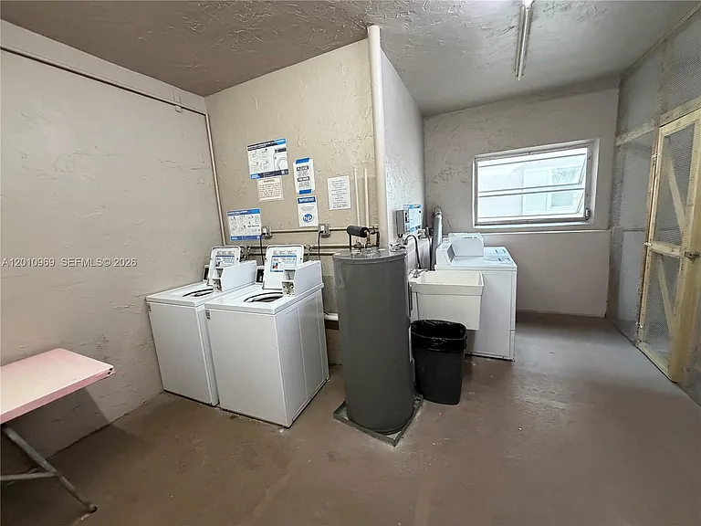 2461 SW 82nd Ave #103 — Photo 18