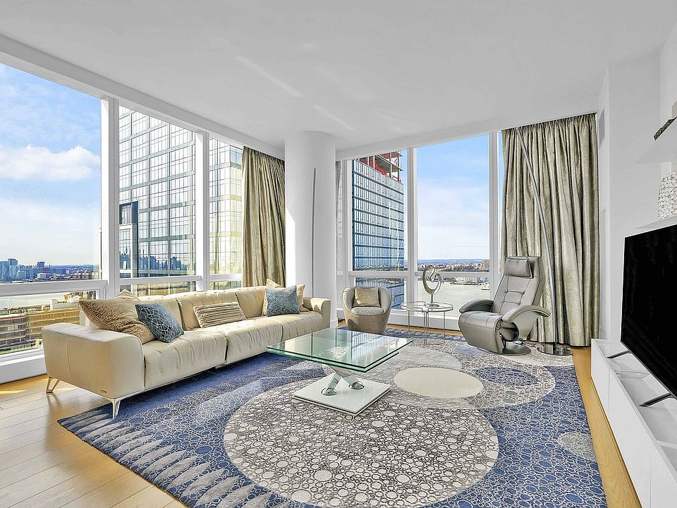1st image of 15 Hudson Yards Unit 33C