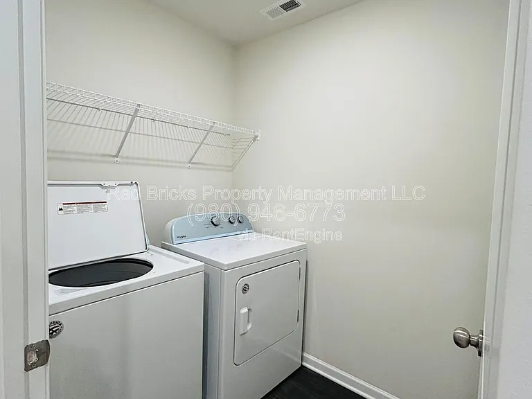 9315 Grand Valley Dr — Photo 32