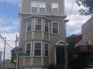 196 W 7th St #2, South Boston, MA 02127