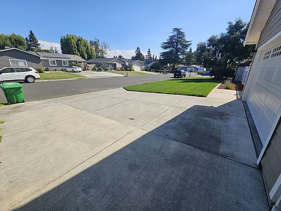 5th image of 143 Mayfield Ct