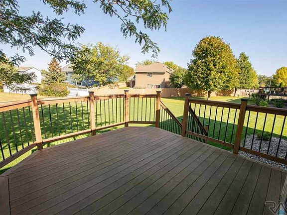 4th image of 1709 S Paisley Ln