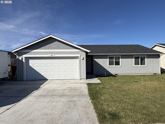 2nd image of 1464 NE Kenna Dr