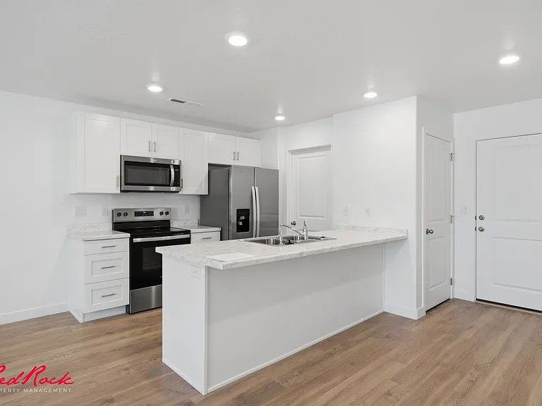 2775 E Rushpink Ln — Photo 8