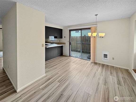 5th image of 1511 NE 141st Avenue