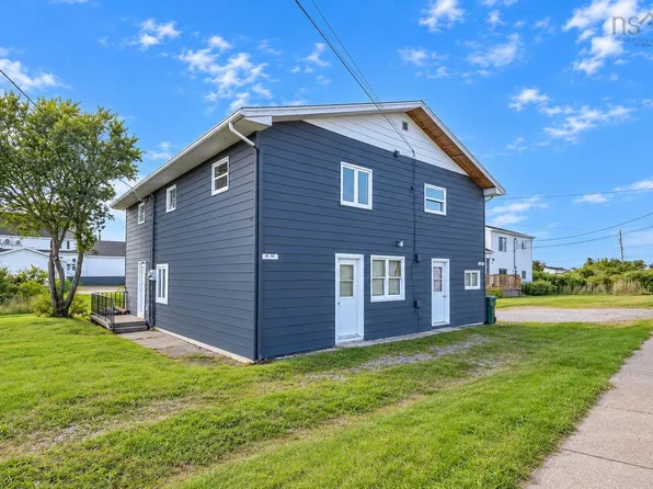 379 8th St, New Waterford, NS B1H 3S6