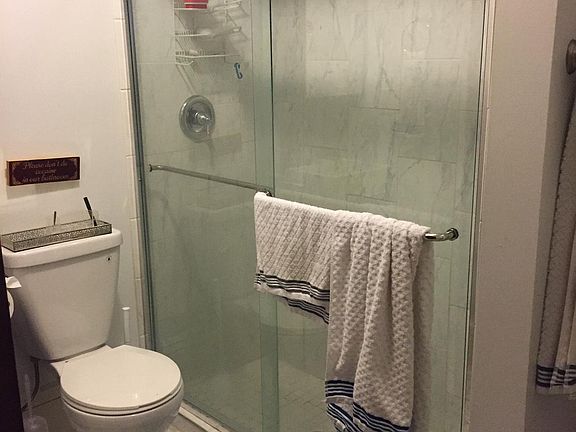 4th image of 2308 Girard Ave S Unit 1