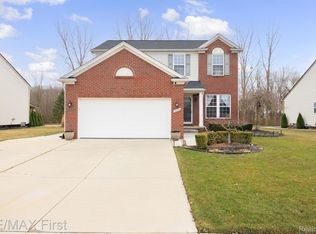 18802 Brighton Dr, Macomb, MI 48042